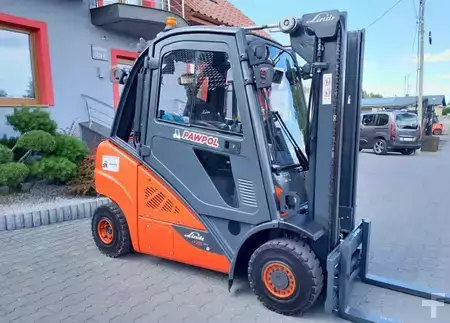 Wózki gazowe 2017  Linde H25T-02 (4)