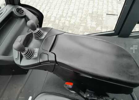 Chariots élévateurs GPL 2019  Linde H80T-03 (17)