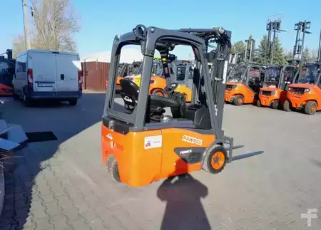 Elektryczne 3-kołowe 2018  Linde E14-02 (3)