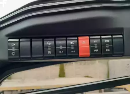 Wózki widłowe diesel 2020  Linde H25D-01/600 (14)