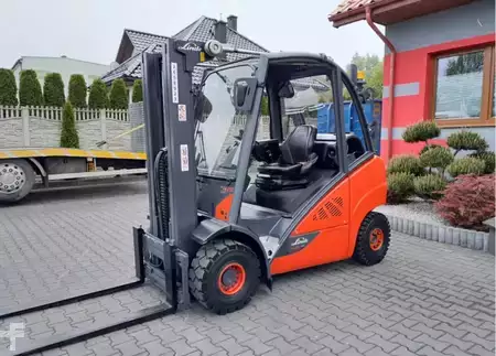 Wózki gazowe 2016  Linde H25T-02 (1)