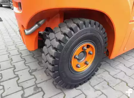 Wózki gazowe 2016  Linde H25T-02 (10)