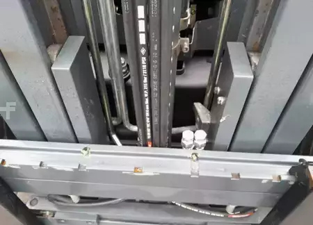 Wózki gazowe 2016  Linde H25T-02 (11)