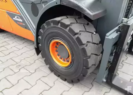 Wózki gazowe 2016  Linde H25T-02 (9)