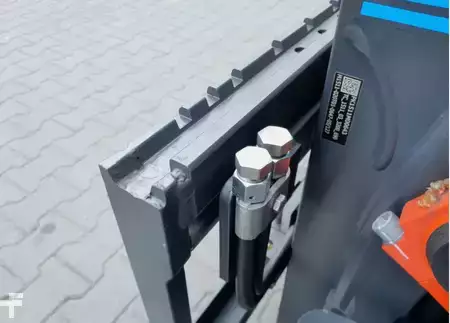 Elektryczne 4-kołowe 2023  Linde EG20PH-02 (13)