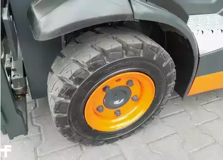 Wózki gazowe 2020  Linde H16T-01 (15)