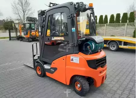 Wózki gazowe 2020  Linde H16T-01 (3)