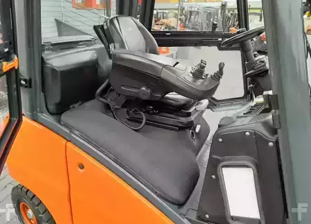Wózki gazowe 2020  Linde H16T-01 (9)