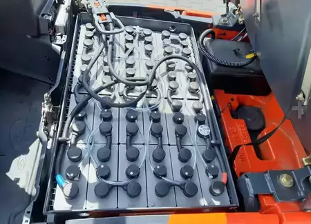 Elektryczne 3-kołowe 2015  Linde E14-02 (10)