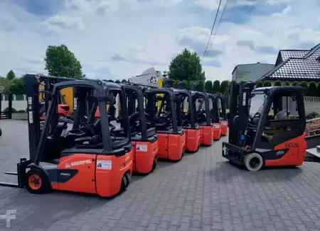 Elektryczne 3-kołowe 2015  Linde E14-02 (19)