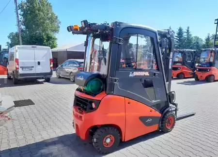 Wózki gazowe 2021  Linde H16T-01 (4)