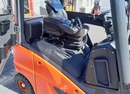 Wózki gazowe 2021  Linde H16T-01 (5)