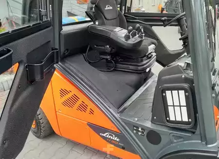 Wózki gazowe 2018  Linde H30T-02 (15)