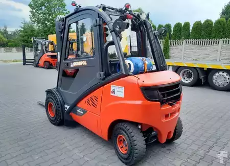Wózki gazowe 2018  Linde H30T-02 (2)