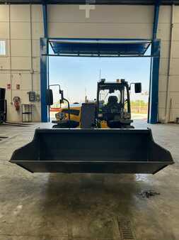 Empilhador telescópico-Fixo  NCT TH25.6 4X4 Telehandler (10)