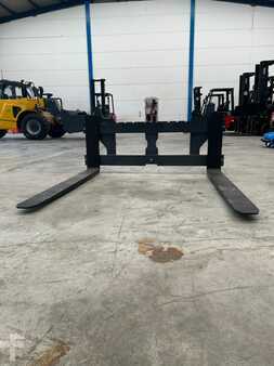 Empilhador telescópico-Fixo  NCT TH25.6 4X4 Telehandler (3)