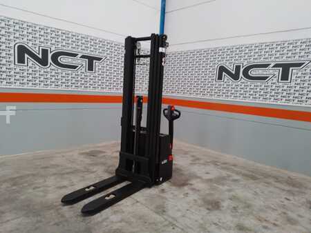 Ruční vysokozdvižný vozík 2025  EP Equipment WSA161 5 mt triplex Lithium (3 unit) (6)