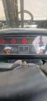 Dieseltruck 2002  Mitsubishi FD35k diesel  Fork positioner dealer price! (7)