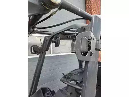 Chariots électriques à 4 roues 2021  Linde E16L-02 (11)