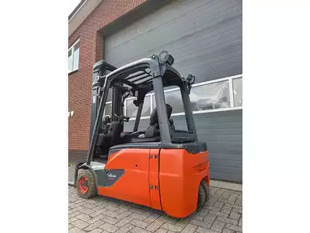 Chariots électriques à 4 roues 2021  Linde E16L-02 (4)