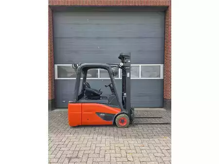 Chariots électriques à 4 roues 2021  Linde E16L-02 (5)