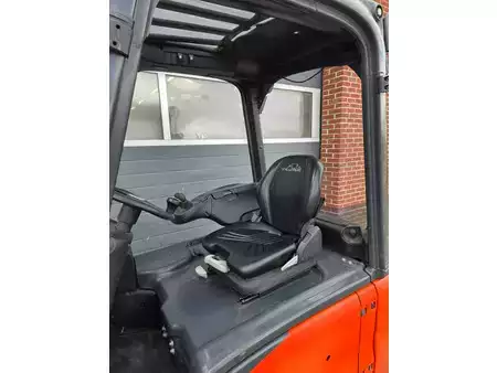 Chariots électriques à 4 roues 2021  Linde E16L-02 (6)