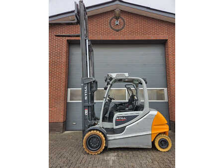 Elektromos 4 kerekű 2014  Still RX60-50 RX60-50/600 Triplex Freelift 4 functies (2)