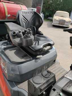 LPG heftrucks 2014  Toyota 02-8 FGKF (7)