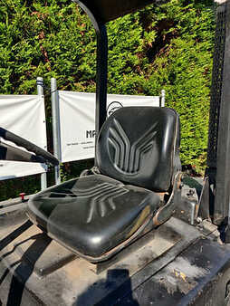 Diesel Forklifts - Clark CDP 25 (3)