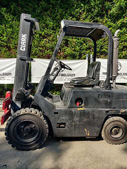 Diesel Forklifts - Clark CDP 25 (4)