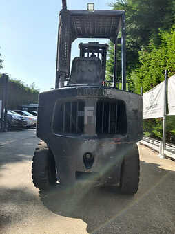 Diesel Forklifts - Clark CDP 25 (9)