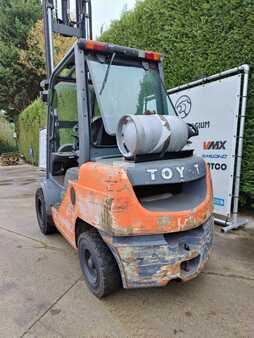 Carretilla elevadora GLP - Toyota 02-7 FGF (18)