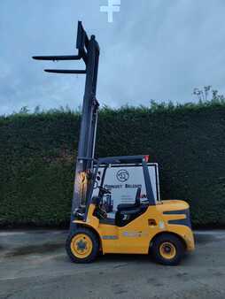 Dieseltrukki - [div] 3500 KG (7)