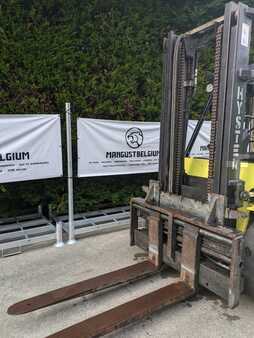 Carretilla elevadora diésel - Hyster 5500 (2)