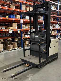 Vertical order pickers 2015  Crown SP3520-30 (1)