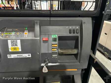 Vertical order pickers 2016  Crown SP3520-30 (15)