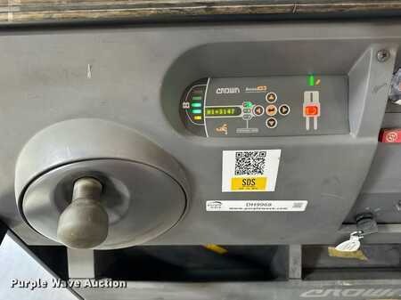 Vertical order pickers 2015  Crown SP3520-30 (17)