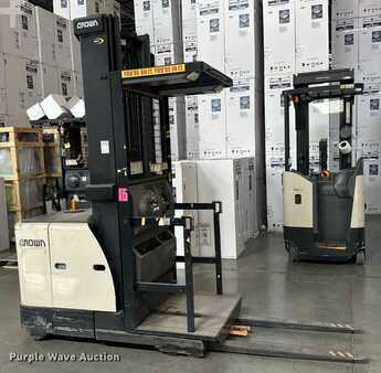 Vertical order pickers 2015  Crown SP3520-30 (4)