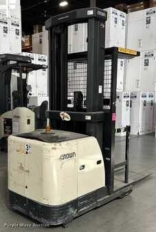 Vertical order pickers 2015  Crown SP3520-30 (5)