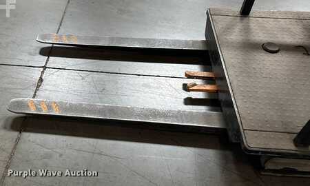 Vertical order pickers 2015  Crown SP3520-30 (9)