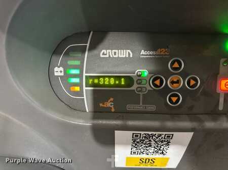 Vertical order pickers 2016  Crown SP3520-30 (19)