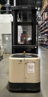 Vertical order pickers 2016  Crown SP3520-30 (6)