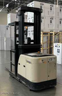Vertical order pickers 2016  Crown SP3520-30 (7)