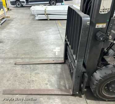 Propane Forklifts 2015  Unicarriers PF50 (11)