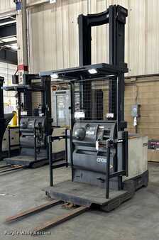 Vertical order pickers 2017  Crown SP4050-30 (1)