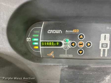 Vertical order pickers 2017  Crown SP4050-30 (24)