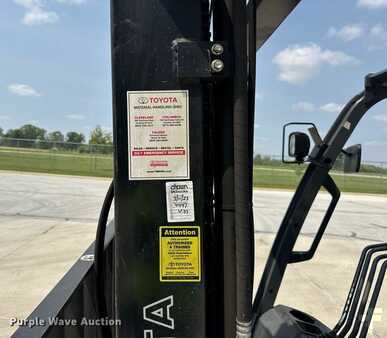 Propane Forklifts 2018  Toyota 8FGCU32 (11)