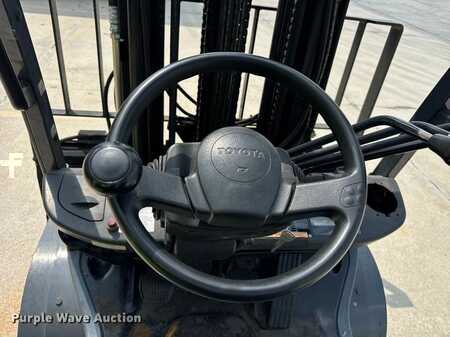 Propane Forklifts 2018  Toyota 8FGCU32 (28)