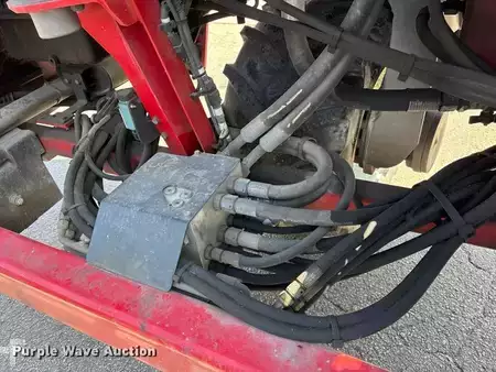 Diesel Forklifts 2017  Moffett M8 (11)