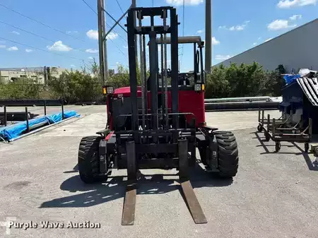 Diesel Forklifts 2017  Moffett M8 (2)